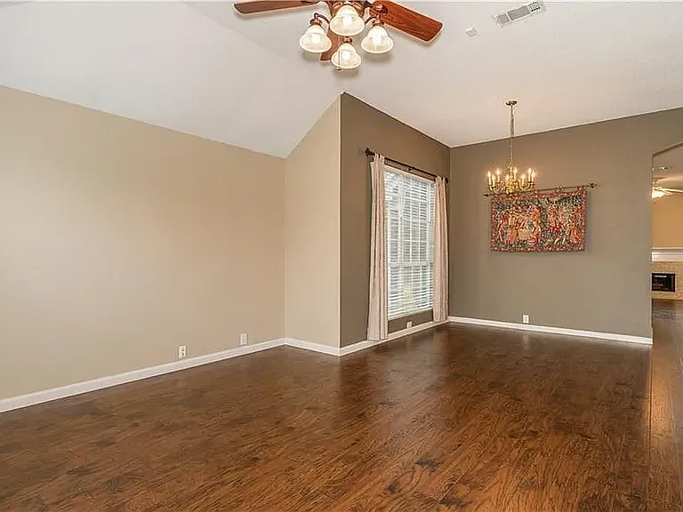 4249 Pinewood Dr — Photo 15