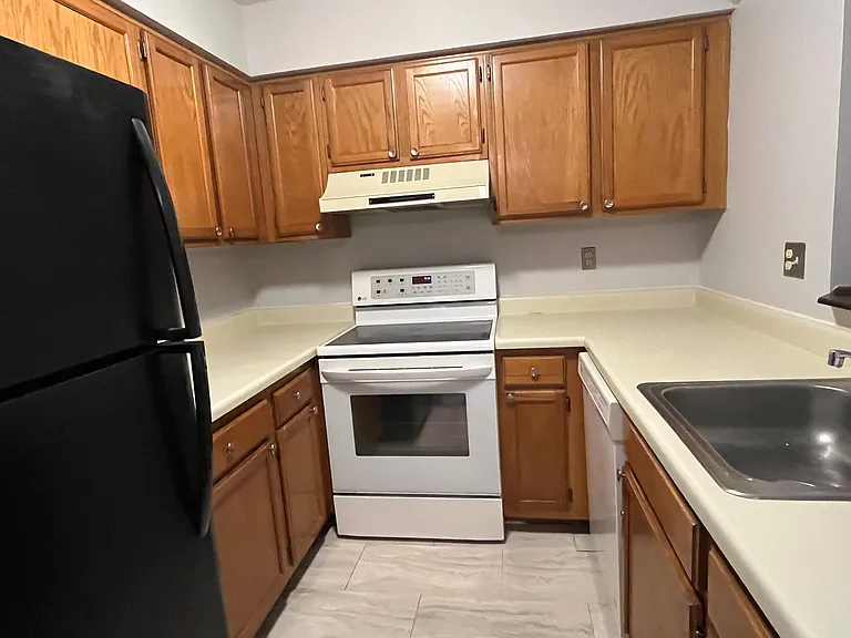 8 Appledowre Ct — Photo 6