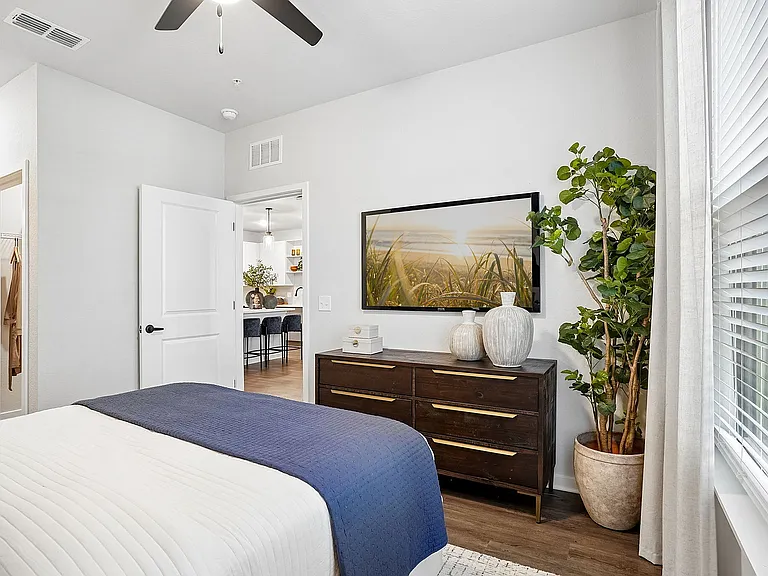 22-web-or-mls-4555 Grv Spgs Cir-Unit 107-S1605-022