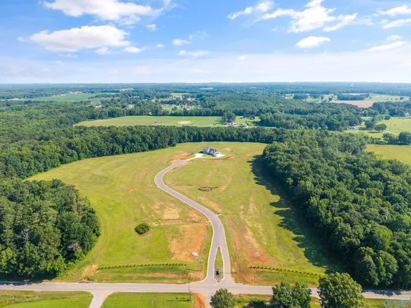 13055 Kenwood Dr, Athens, AL 35611