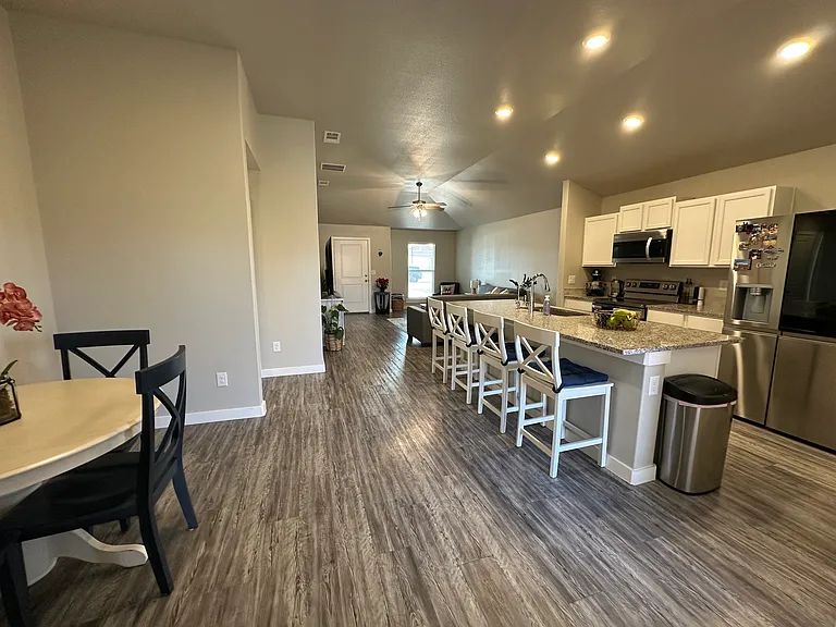 3215 Volney Ave — Photo 12