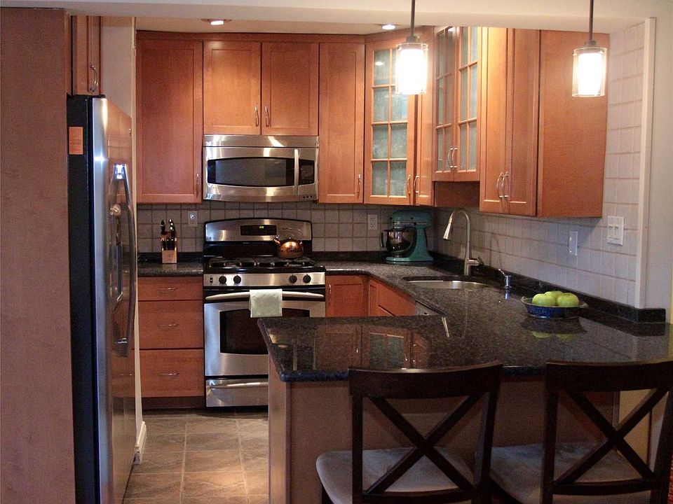 1st image of 4230 Douglaston Pkwy APT 6K