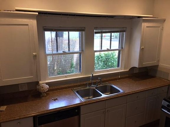 4th image of 4610 Avenue C