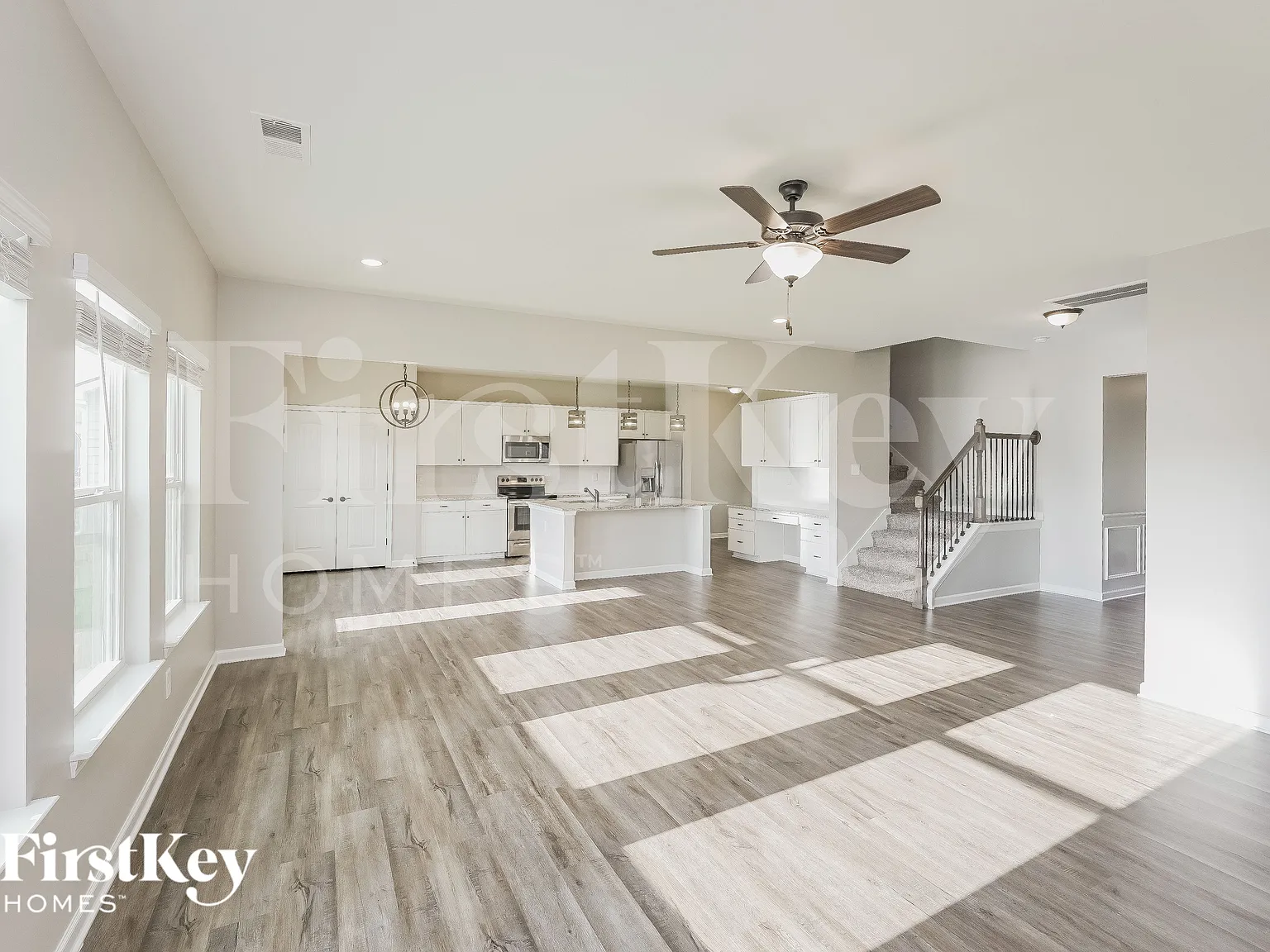 4 bed, 2.5 bath, 2548 sqft, $2,585 — Photo 2