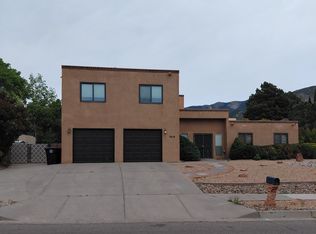 5016 Larchmont Dr NE, Albuquerque, NM 87111