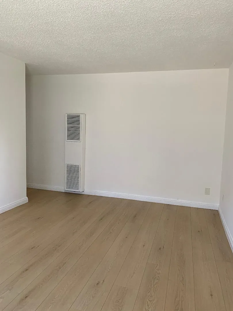 1 bed, 530 sqft, $1,950 — Photo 3