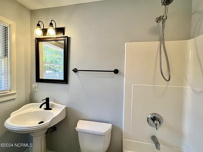 331 Forest Park Rd — Photo 16