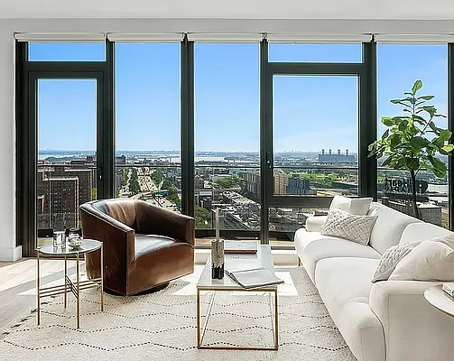 Rented by EXR | media 17