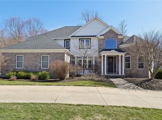 5175 Berrington Ct, Solon, OH 44139