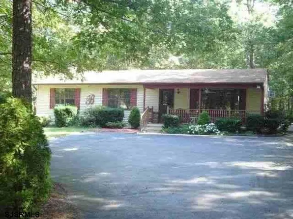 117 E Crestview Ave, Absecon, NJ 08205