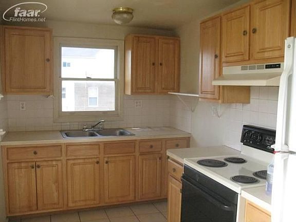 4th image of 2048 E Buder Ave