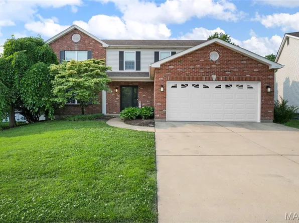 3338 Crystalline Dr, Saint Louis, MO 63125