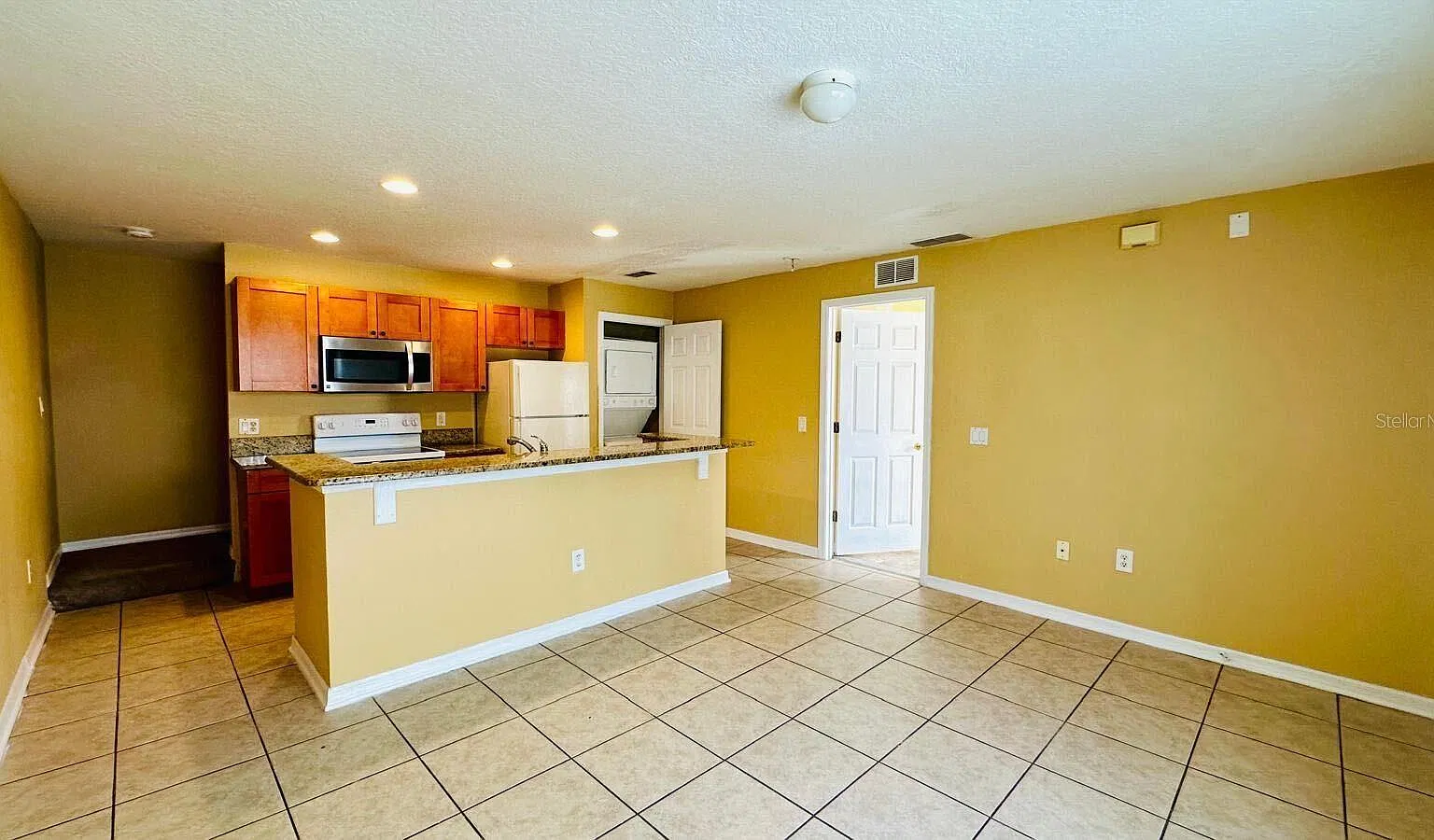 4 bed, 3.0 bath, 1320 sqft, $1,750 — Photo 3