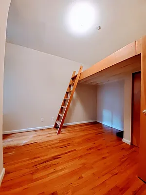 Rented by Compass | media 14