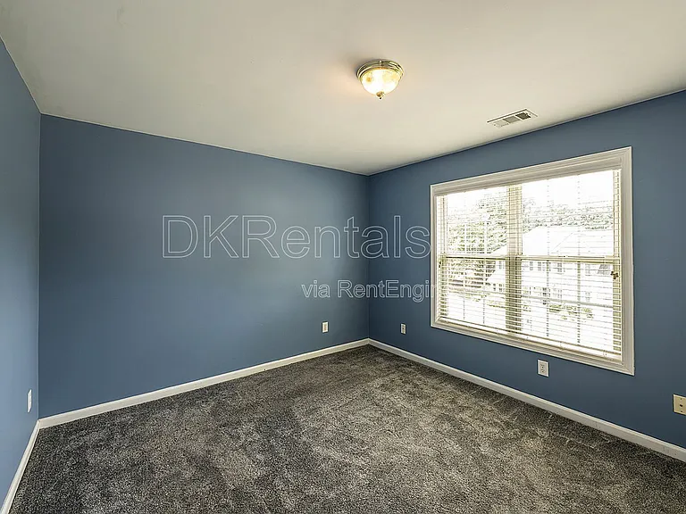 1540 Hampton Hollow Dr — Photo 35
