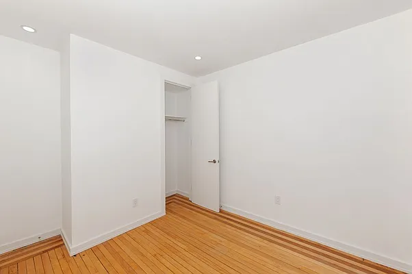 Rented by Aether Property Group | media 29