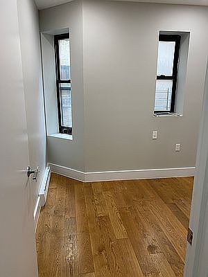 3rd image of 590 W 204th St APT A55