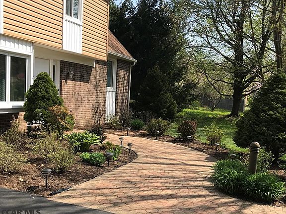 2nd image of 475 Cricklewood Dr