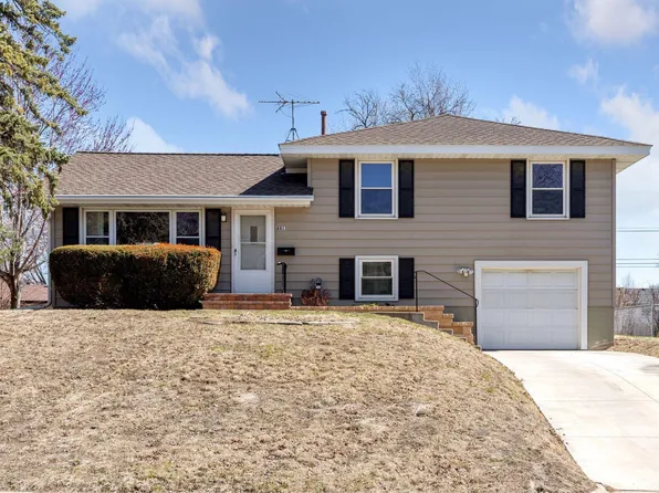 8813 James Ave S, Bloomington, MN 55431