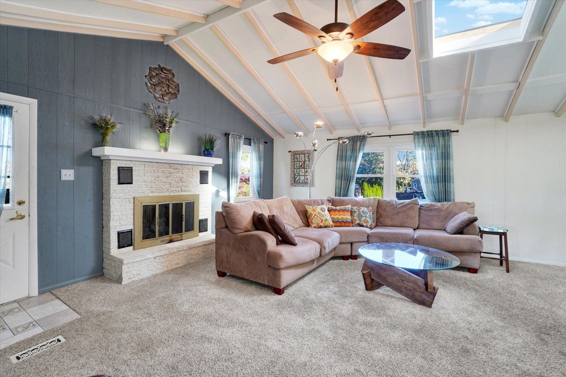 next background image