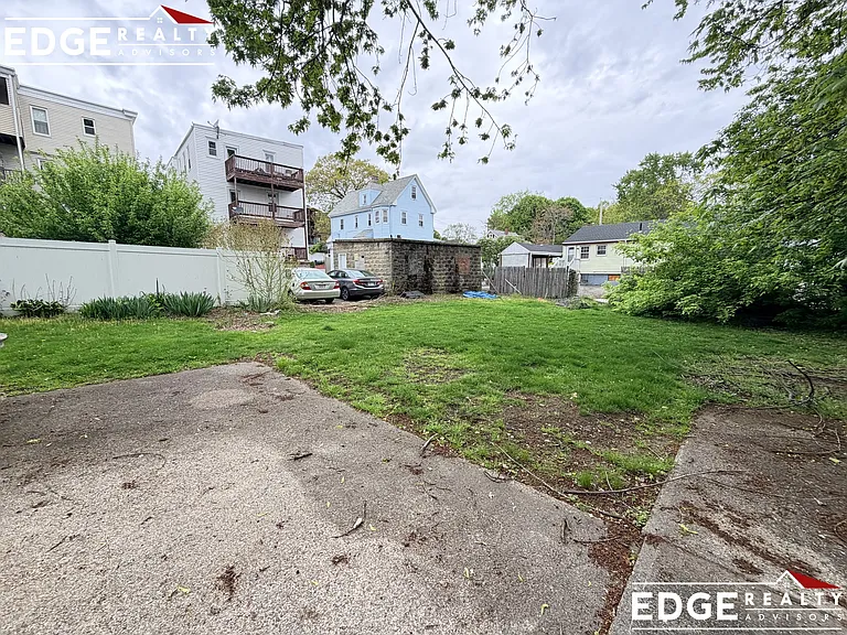 30 Mount Hope St #1 — Photo 9