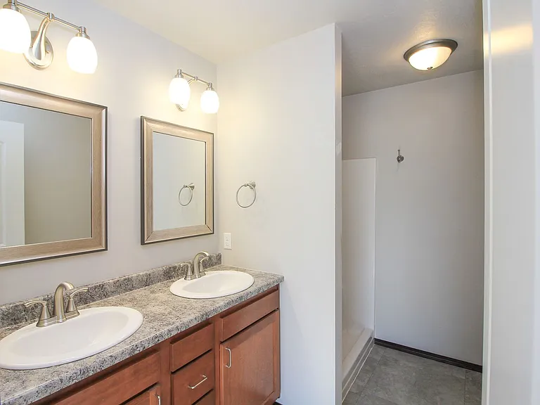 110 Tanner Ct — Photo 21