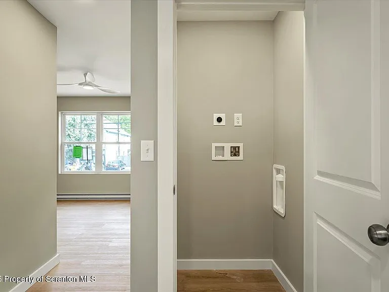 820-822 Delaware St — Photo 5