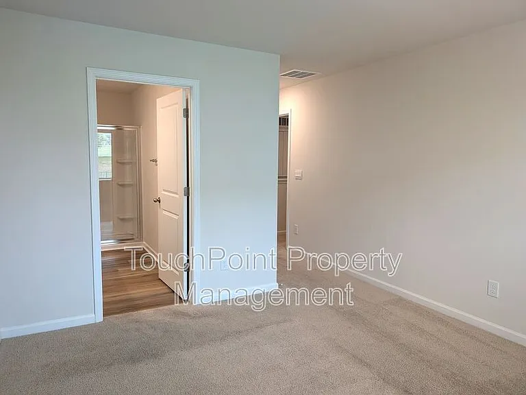 5131 Hyrule Dr — Photo 10
