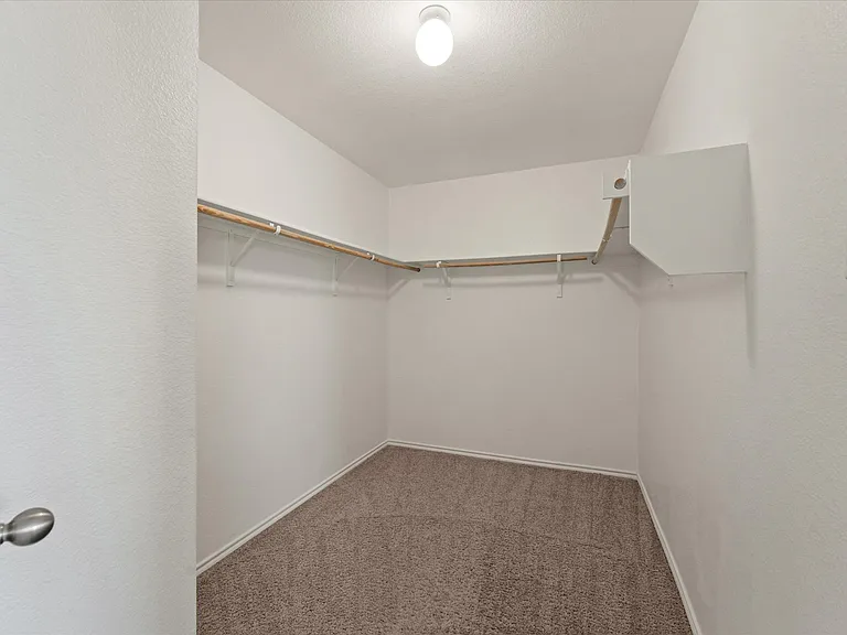 516 Clearlake Dr — Photo 11