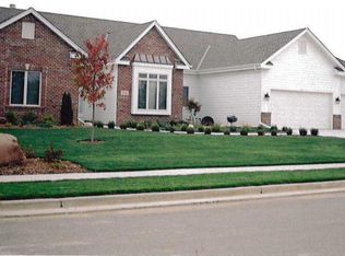 4126 Oakmont Trl, Waukesha, WI