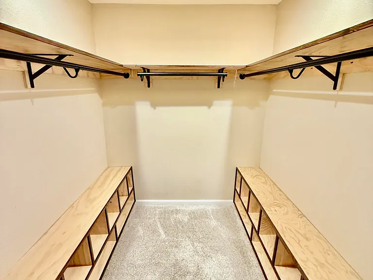 7968 Evelyn Ct — Photo 12