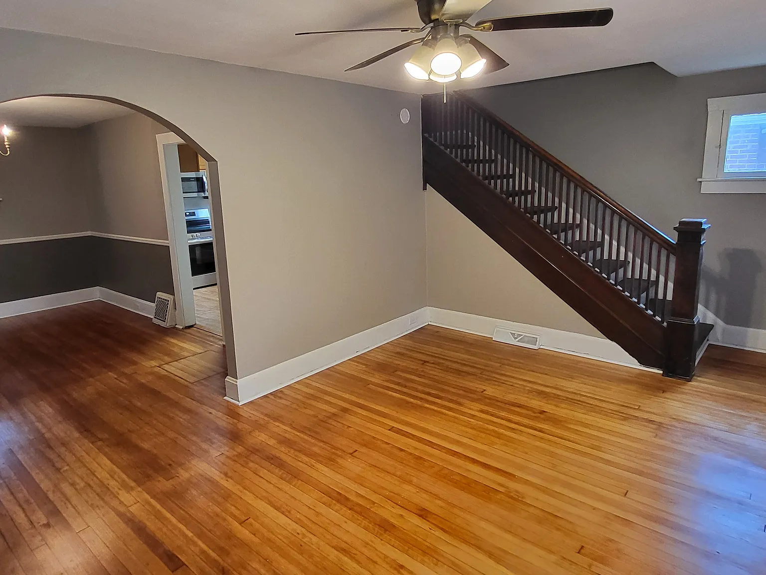 3 bed, 1.5 bath, 1120 sqft, $1,100 — Photo 4