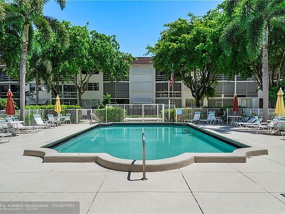 2nd image of 400 SE 10th St APT 108