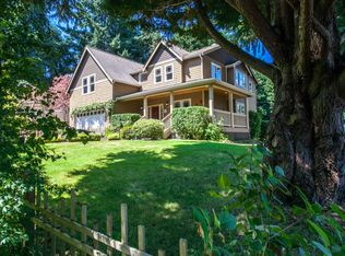 7980 NE Leslie Ln, Bainbridge Island, WA 98110