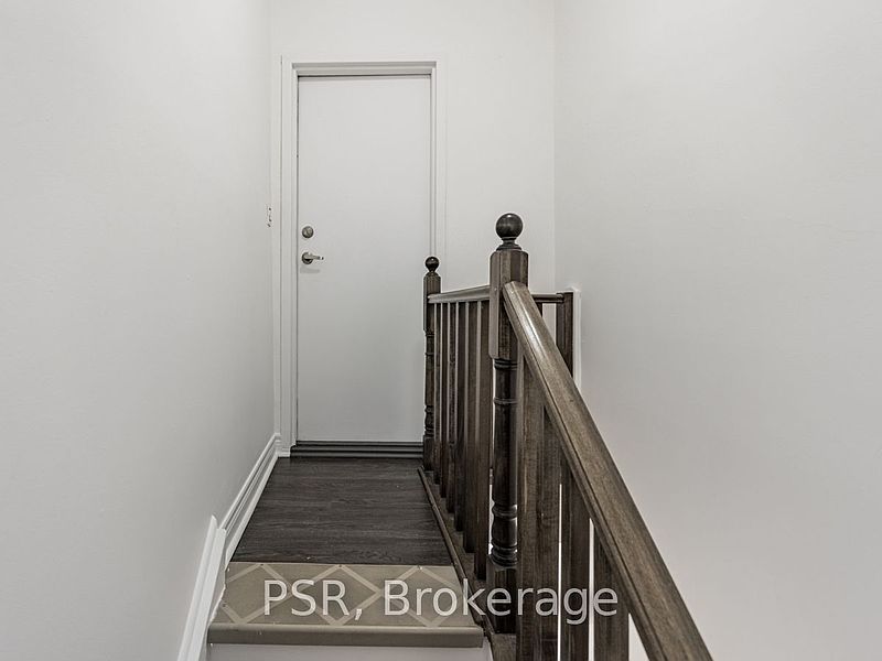 Toronto Townhouse for rent - 2 Bedrooms — photo 19