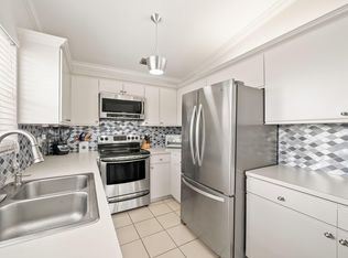 3392 Lucerne Park Dr, Greenacres, FL 33467