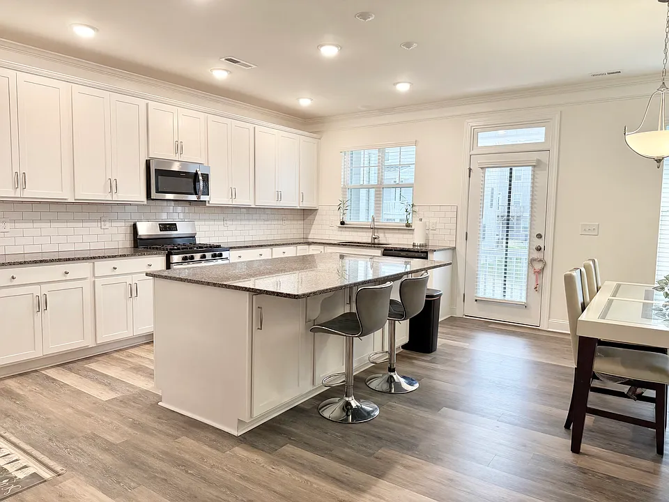 Beautiful Kitchen with lots of natural light