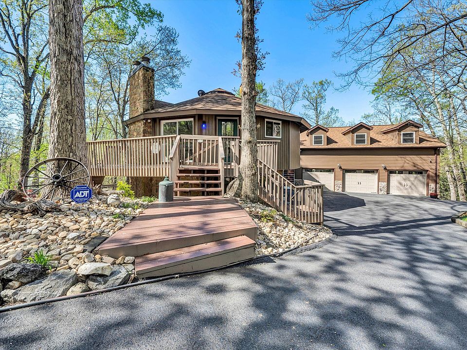 1st image of 114 Cascade Dr