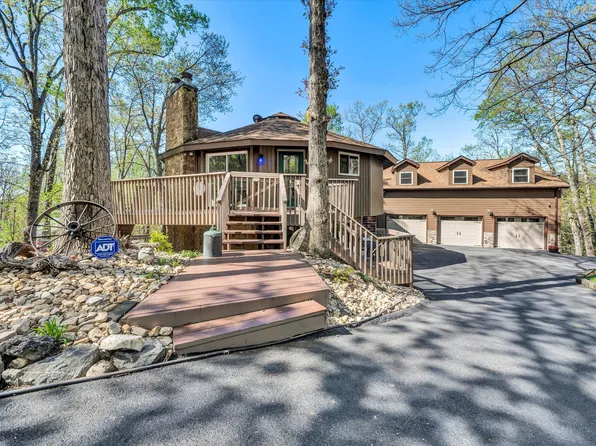 114 Cascade Dr, Vinton, VA 24179