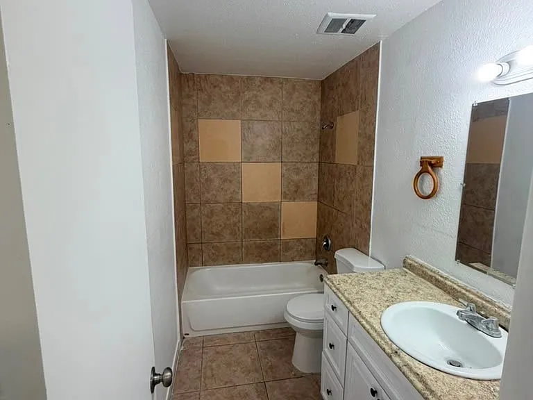2148 Dora St #9 — Photo 8