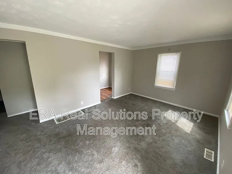 2 bed, 1.0 bath, 672 sqft, $975 — Photo 3