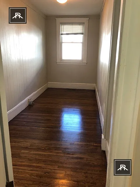 3 bed, 2.0 bath, 1400 sqft, $3,600 — Photo 4