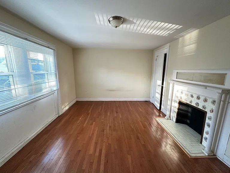 133 Hobart St #2B — Photo 5