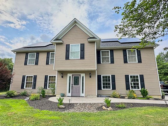 3rd image of 1091 Ridgebury Road