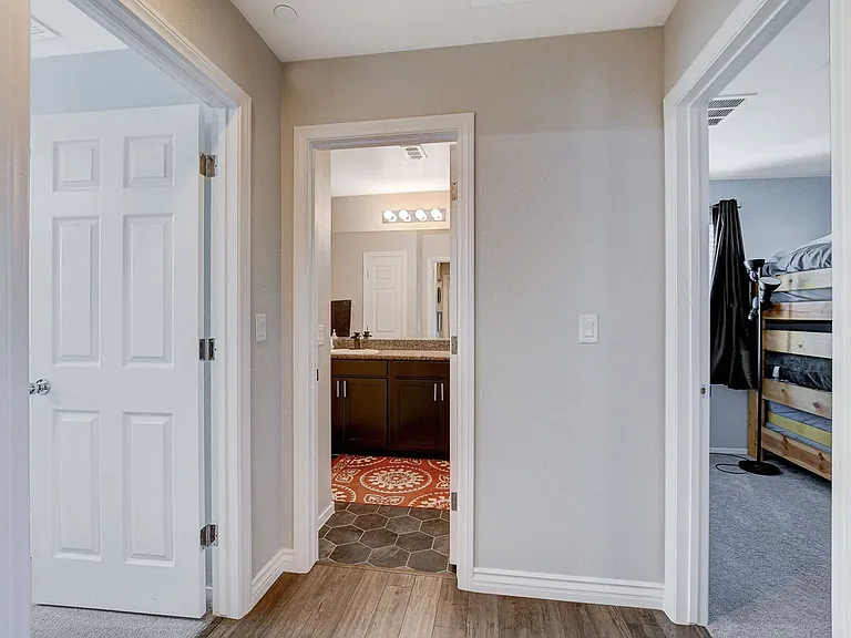 1045 Spotted Saddle St — Photo 34