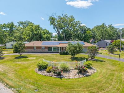 7 Old Mohawk Place, Latham, NY, 12110