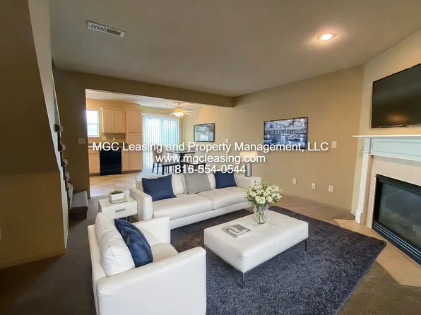 1008 Garden Dr #1014, Harrisonville, MO 64701