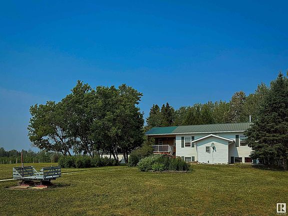 3rd image of 49316 Range Road 53 A Rural
