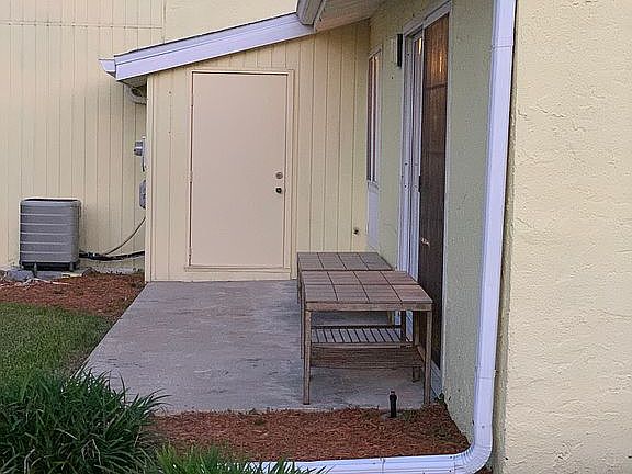 3rd image of 602A Bahia Cir