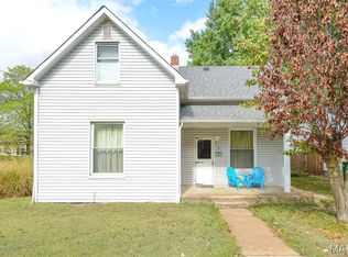 519 W Madison St, Millstadt, IL 62260